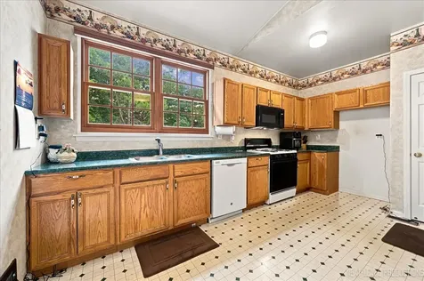 473 Barnaby Drive Oswego IL 60543