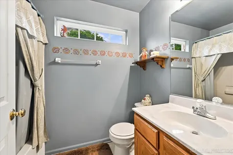 473 Barnaby Drive Oswego IL 60543