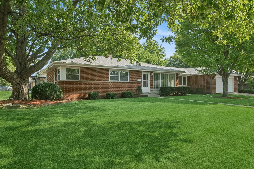 1145 South Haddow Avenue Arlington Heights IL 60005