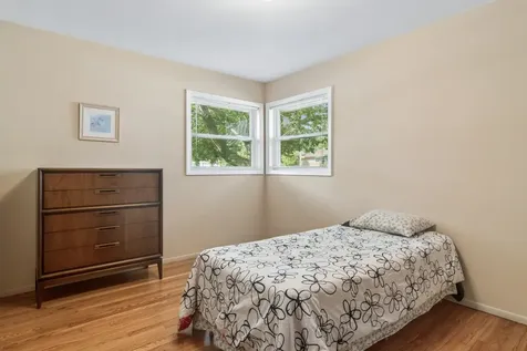 1145 South Haddow Avenue Arlington Heights IL 60005