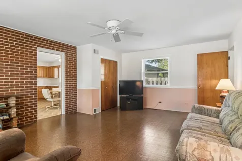 1145 South Haddow Avenue Arlington Heights IL 60005