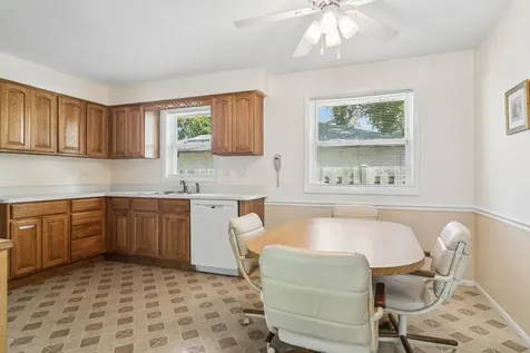 1145 South Haddow Avenue Arlington Heights IL 60005