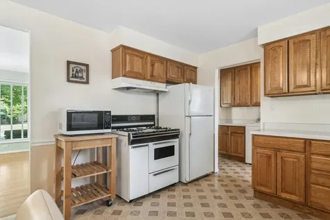 1145 South Haddow Avenue Arlington Heights IL 60005