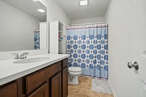 272 Wildmeadow Lane Woodstock IL 60098