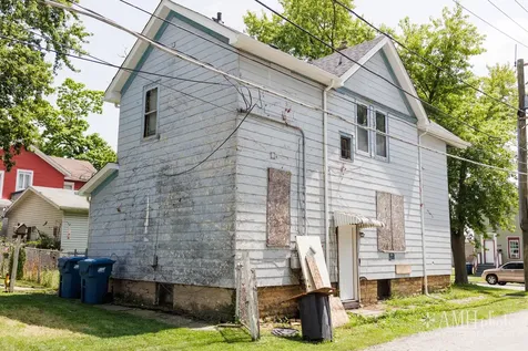 241 West Hickory Street Kankakee IL 60901