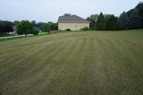 334 Rockside Drive Dixon IL 61021