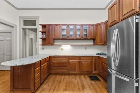 1411 Maple Avenue Evanston IL 60201