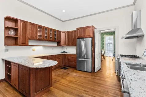 1411 Maple Avenue Evanston IL 60201