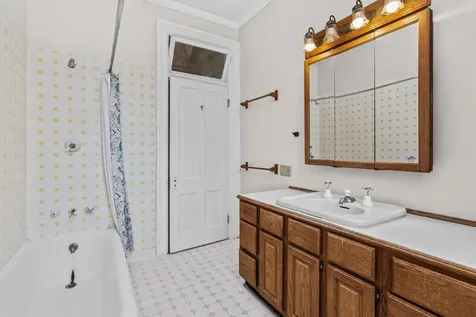 1411 Maple Avenue Evanston IL 60201