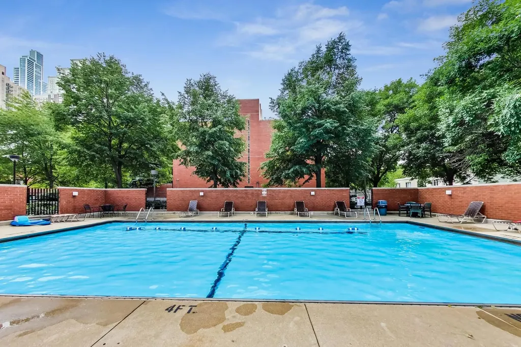 901 South Plymouth Court Chicago IL 60605