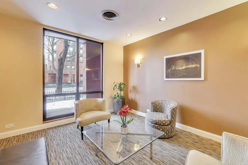 901 South Plymouth Court Chicago IL 60605