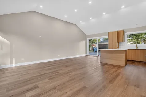 1707 West Martin Lane Mount Prospect IL 60056
