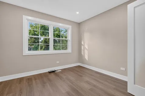 1707 West Martin Lane Mount Prospect IL 60056