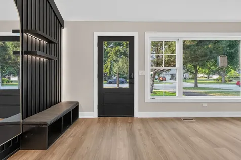 1707 West Martin Lane Mount Prospect IL 60056