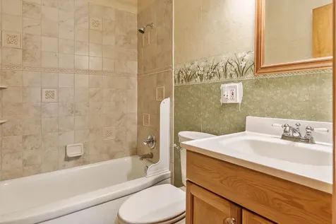 2328 Sharon Avenue Rockford IL 61103