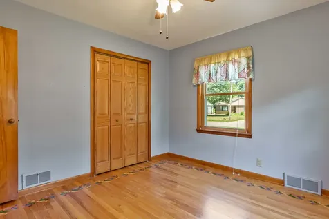 2328 Sharon Avenue Rockford IL 61103