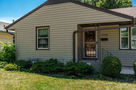 2328 Sharon Avenue Rockford IL 61103