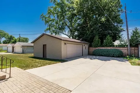 2328 Sharon Avenue Rockford IL 61103