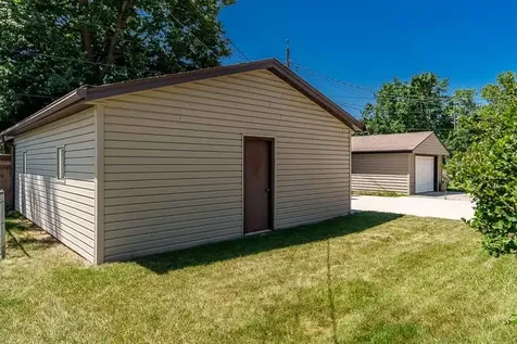 2328 Sharon Avenue Rockford IL 61103