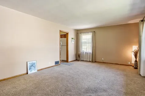 2328 Sharon Avenue Rockford IL 61103
