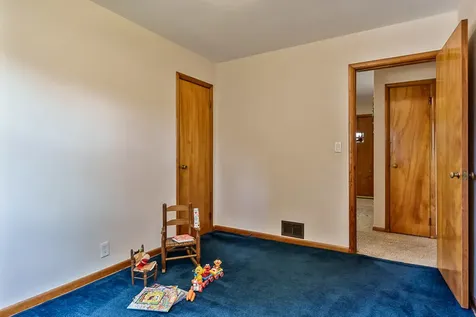 2328 Sharon Avenue Rockford IL 61103