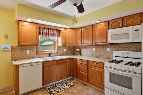 2328 Sharon Avenue Rockford IL 61103