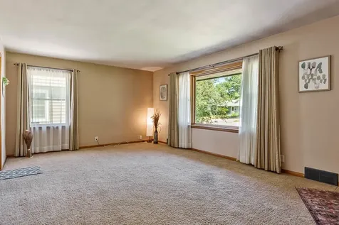 2328 Sharon Avenue Rockford IL 61103