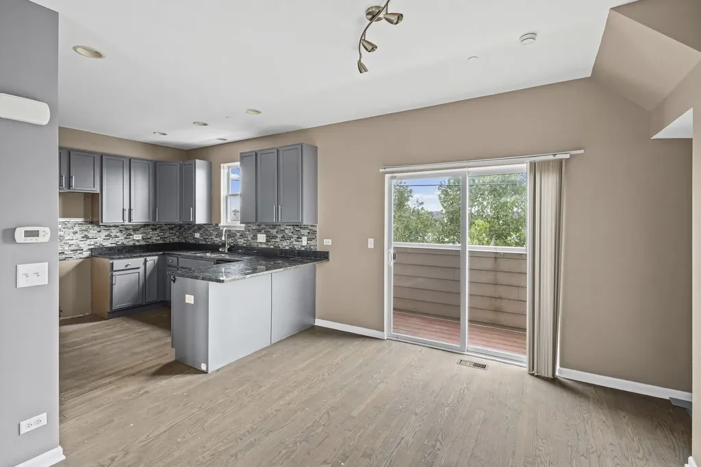 5350 West Hanson Avenue Chicago IL 60639