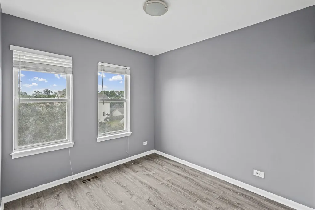 5350 West Hanson Avenue Chicago IL 60639