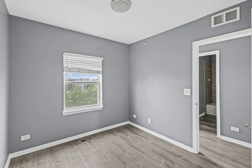 5350 West Hanson Avenue Chicago IL 60639