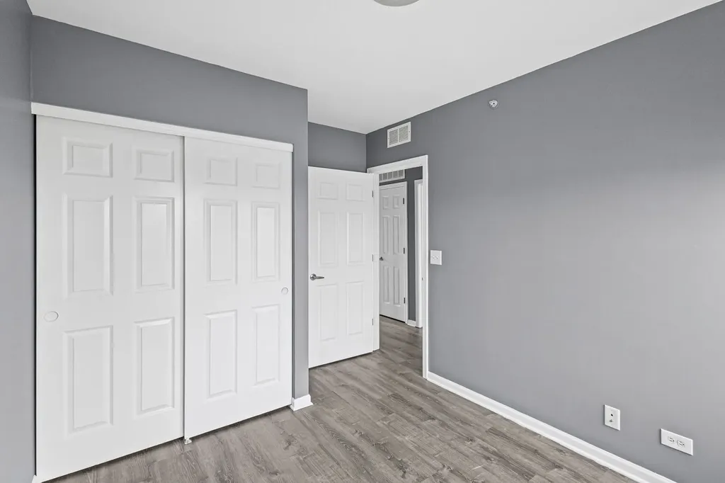 5350 West Hanson Avenue Chicago IL 60639