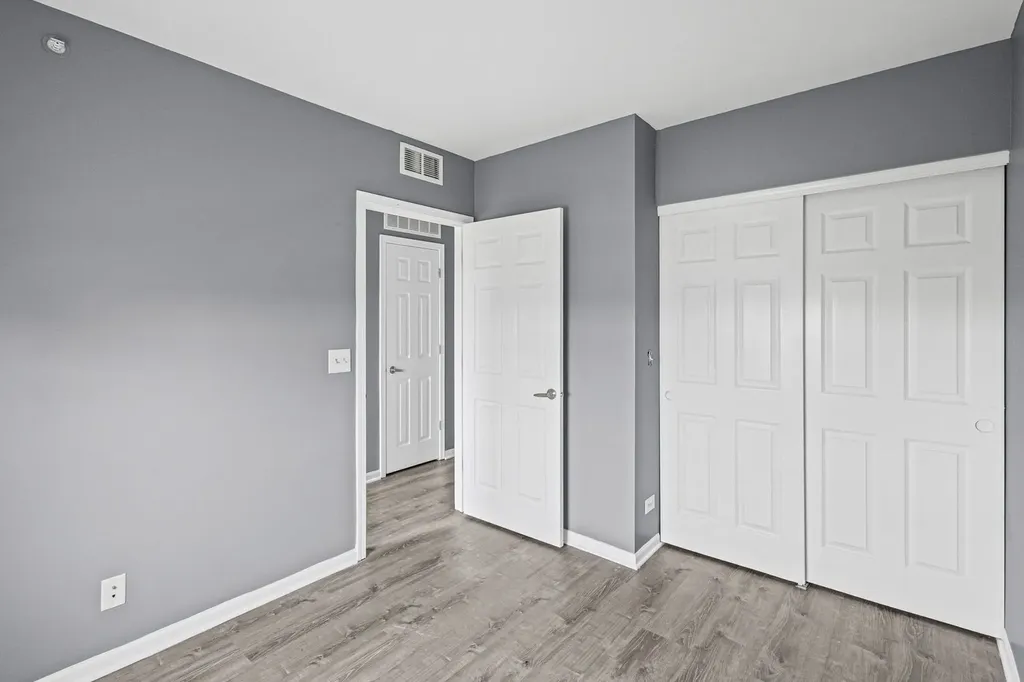 5350 West Hanson Avenue Chicago IL 60639