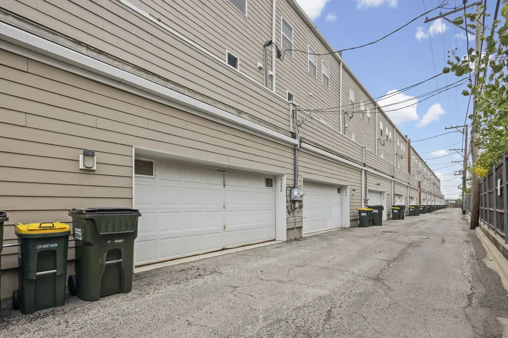 5350 West Hanson Avenue Chicago IL 60639