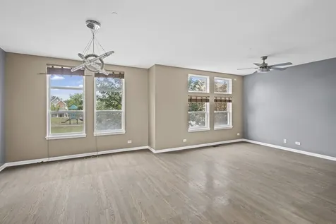 5350 West Hanson Avenue Chicago IL 60639