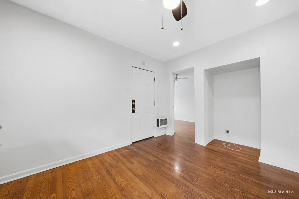 9648 South Eggleston Avenue Chicago IL 60628