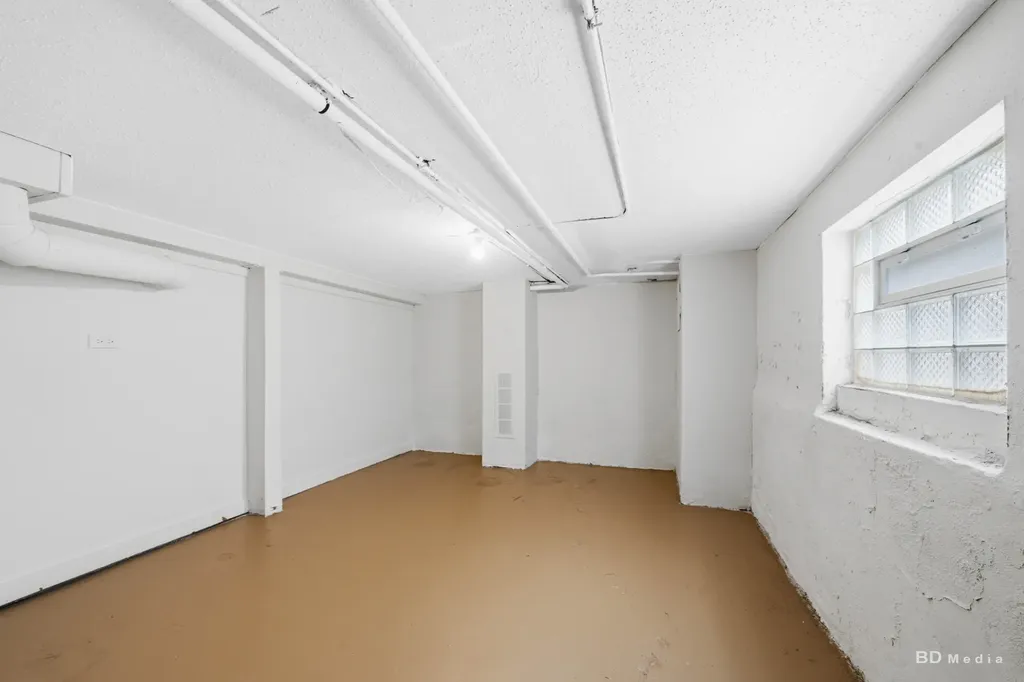 9648 South Eggleston Avenue Chicago IL 60628