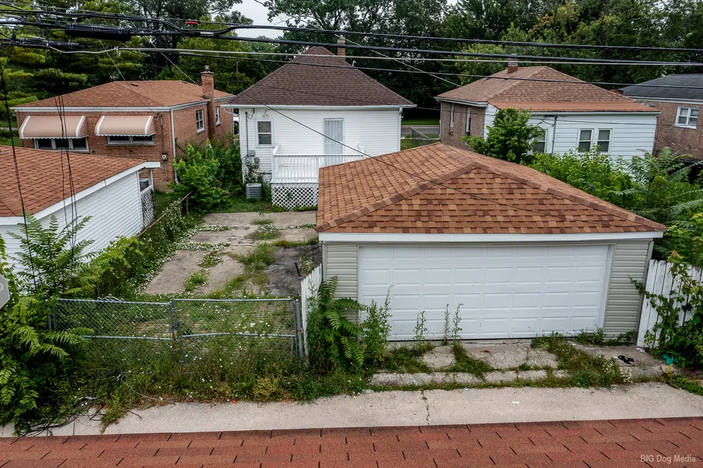 9648 South Eggleston Avenue Chicago IL 60628