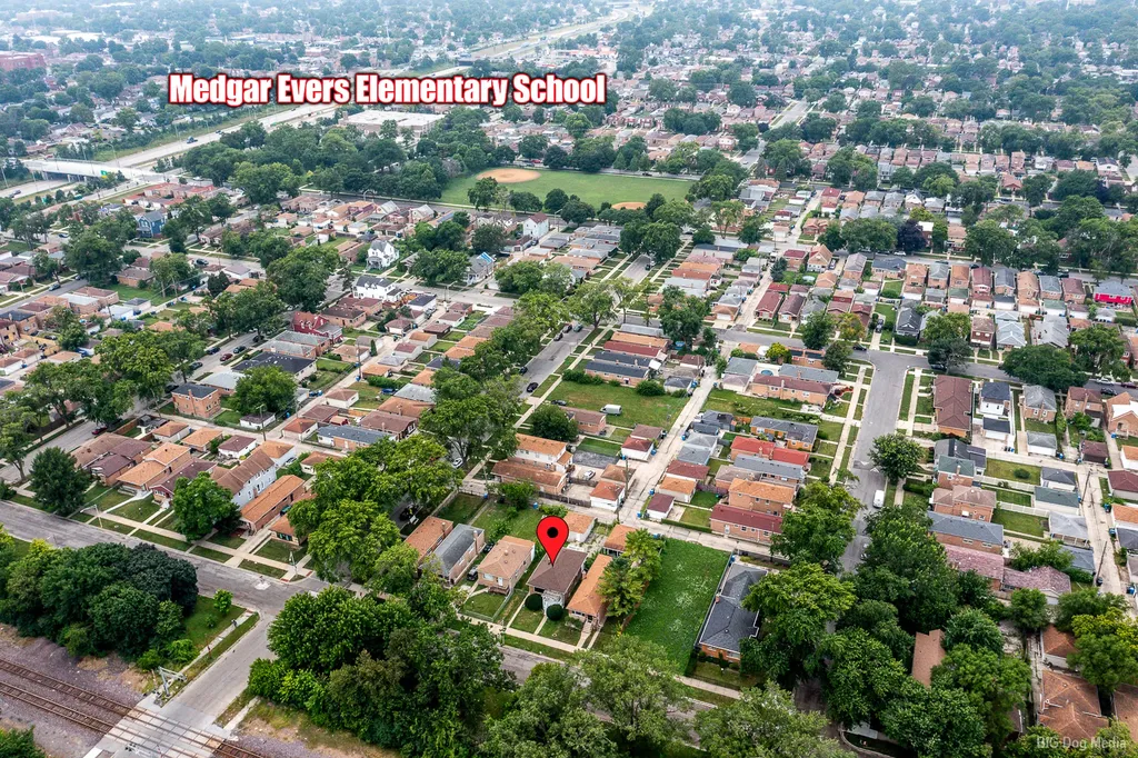 9648 South Eggleston Avenue Chicago IL 60628