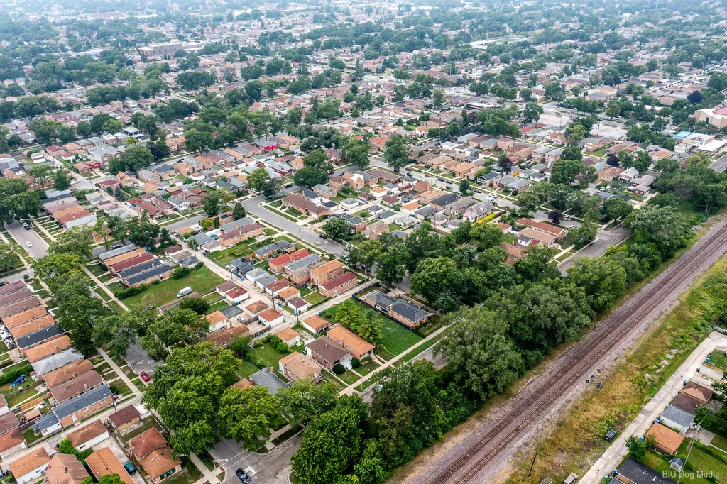 9648 South Eggleston Avenue Chicago IL 60628