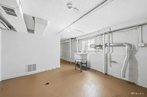 9648 South Eggleston Avenue Chicago IL 60628