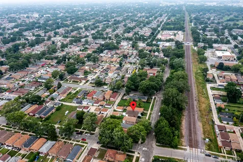 9648 South Eggleston Avenue Chicago IL 60628