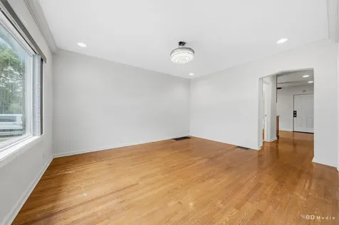 9648 South Eggleston Avenue Chicago IL 60628