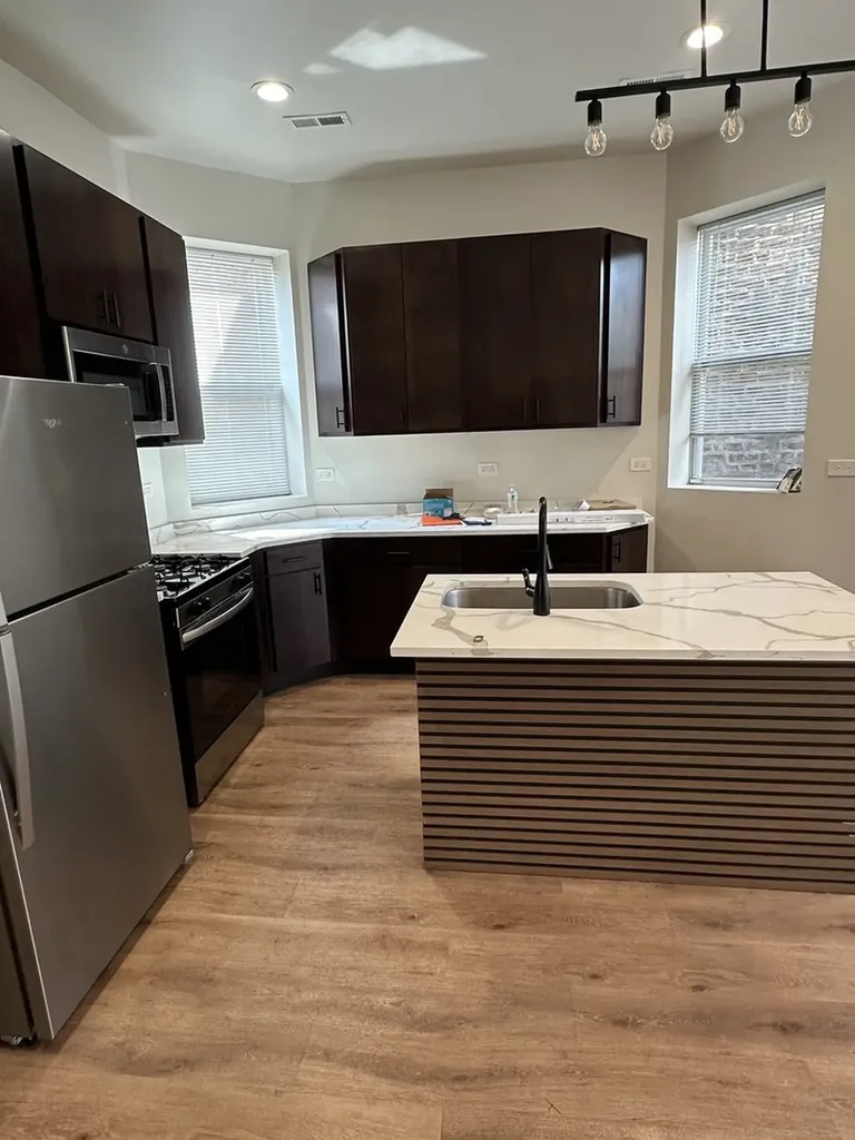 6613 South Vernon Avenue Chicago IL 60637