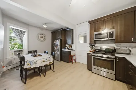 5051 North Lincoln Avenue Chicago IL 60625