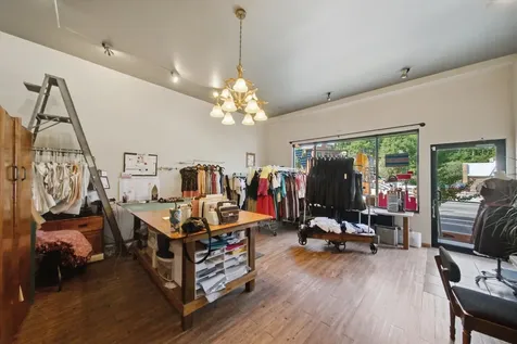 5051 North Lincoln Avenue Chicago IL 60625
