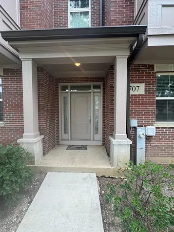 707 North Telluride Court Vernon Hills IL 60061