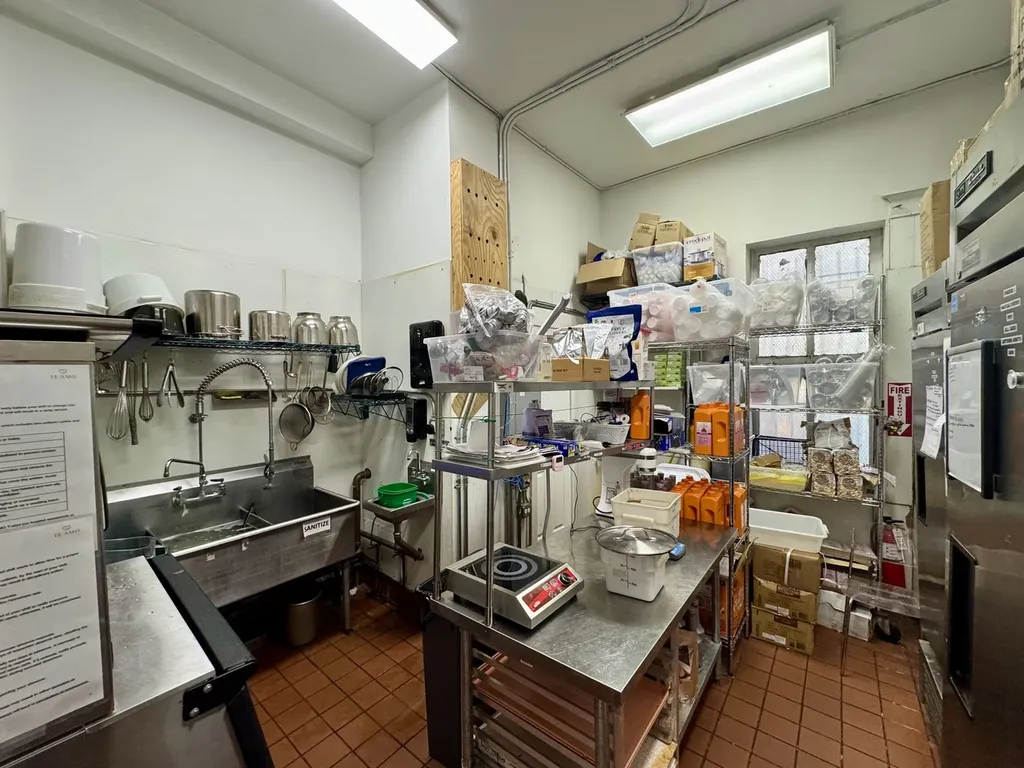 9999 North Confidential Street Chicago IL 60657