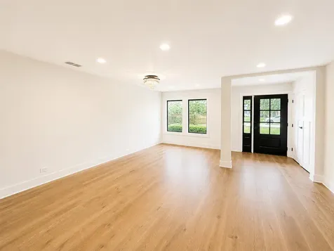 707 West Woodland Road Lake Bluff IL 60044