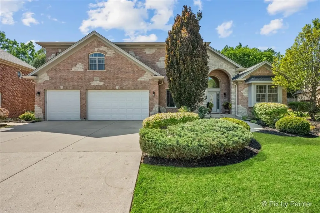 320 North Waynes Court Palatine IL 60067