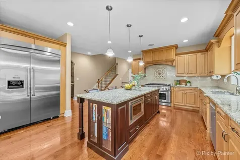 320 North Waynes Court Palatine IL 60067